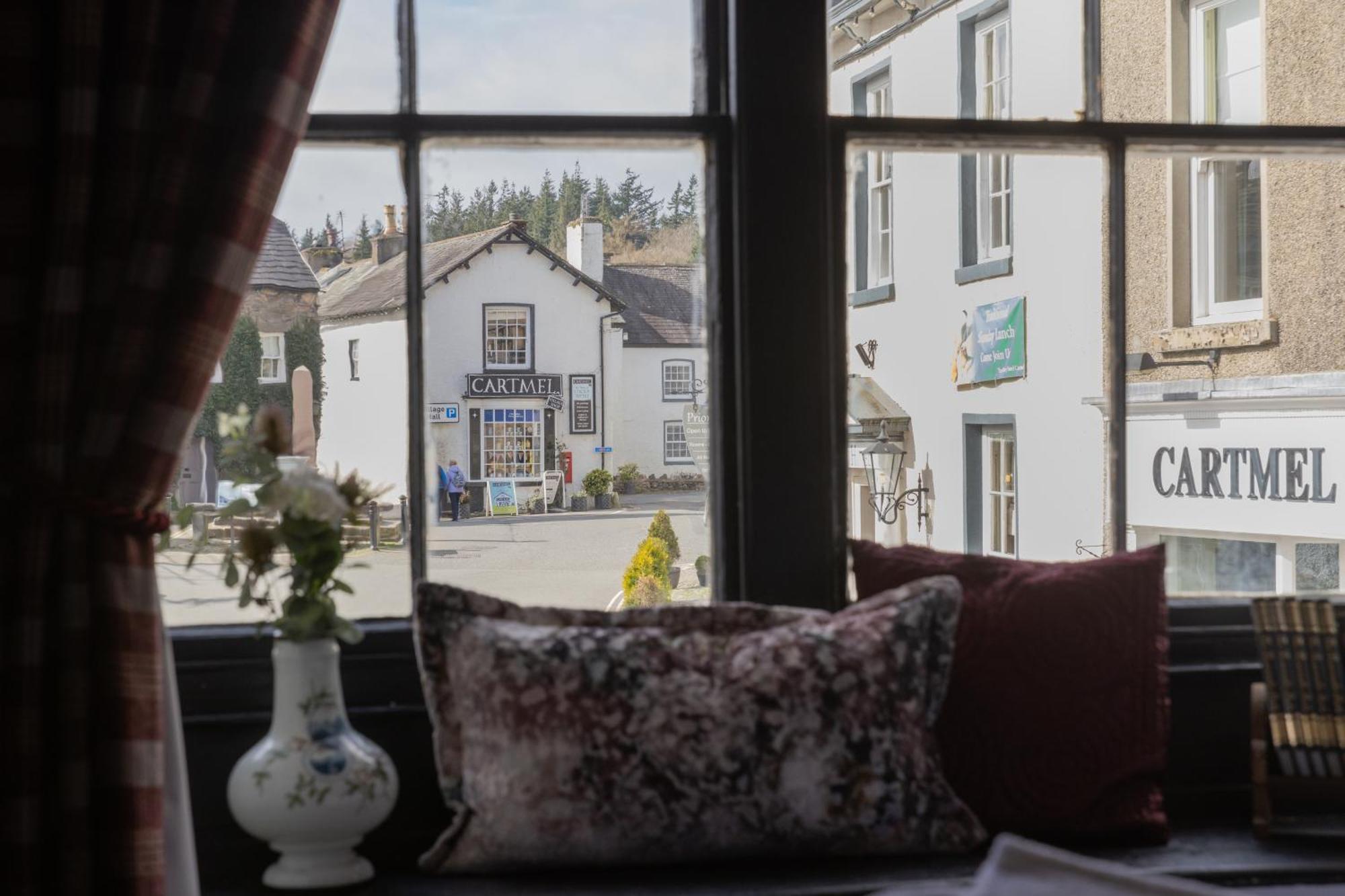The Kings Arms Hotel Cartmel Eksteriør billede